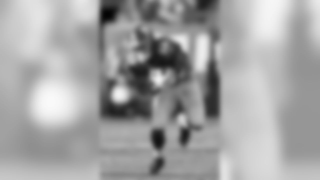 RB RASHAD JENNINGSThe Giants rushed for a season-high 122 yards last week, 87 of which came from Jennings. The veteran had a crucial 25-yard run coming out of the two-minute warning to help the team seal the victory.