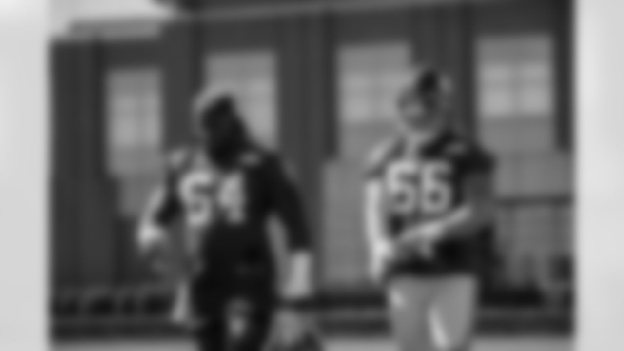 OL Jonotthan Harrison (64), OL Shane Lemieux (64)