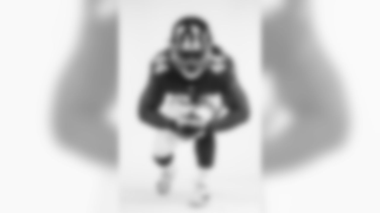 New York Giants linebacker Markus Golden (44) poses for a photo during a portrait shoot on Thursday, May 30, 2019 in East Rutherford, NJ. (Rob Tringali via AP)