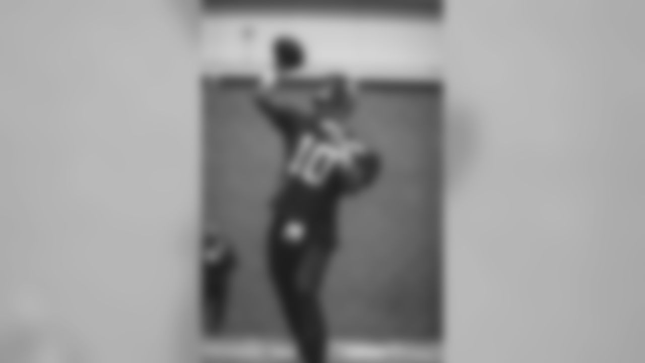 E_18_1115_GiantsPractice034