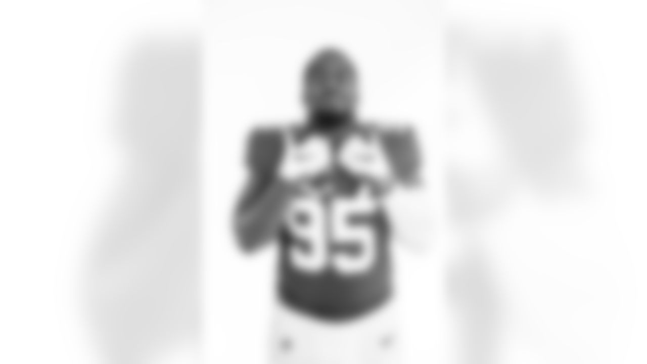 DL B.J. Hill (95)