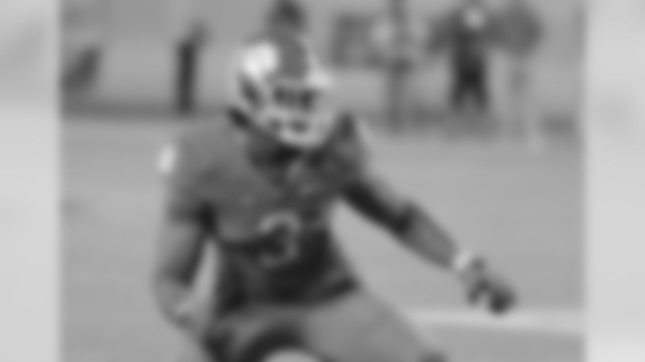 Atlanta Falcons: LB Vic Beasley