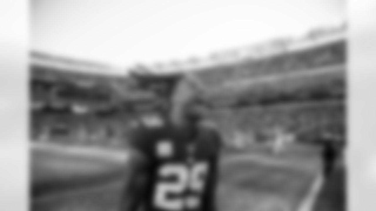 Xavier McKinney (29)