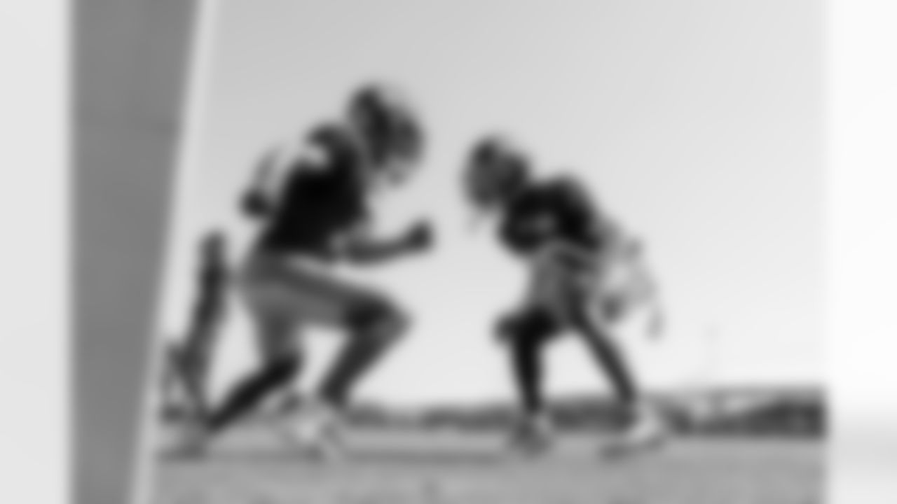 Darnay Holmes (30)