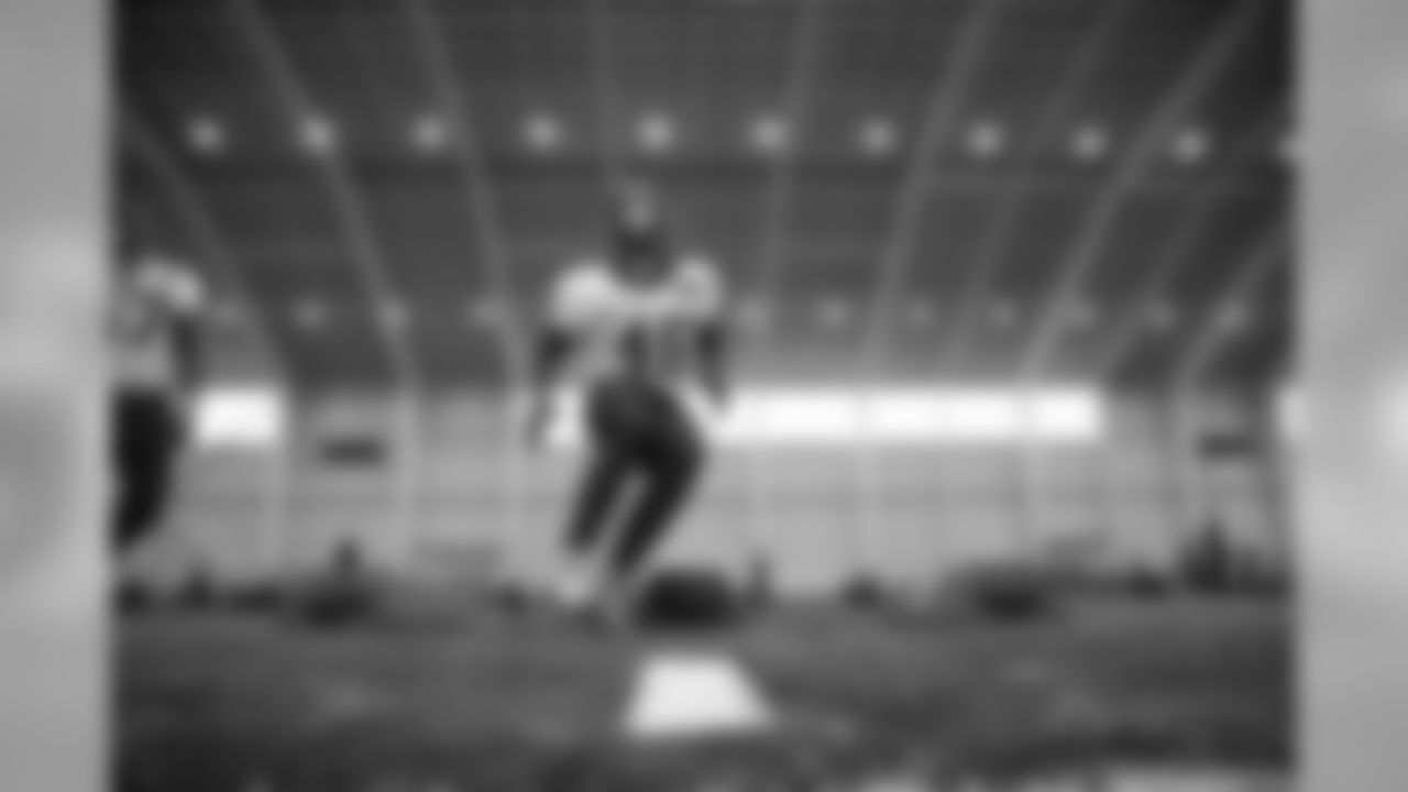 E_18_1213_GiantsPractice010