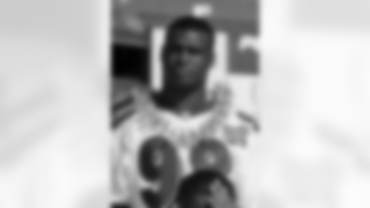 New York Giants linebacker Jessie Armstead at photo day for the NFL Pro Bowl on January 31, 1998, at Aloha Stadium in Honolulu, Hawaii. (Paul Spinelli via AP)