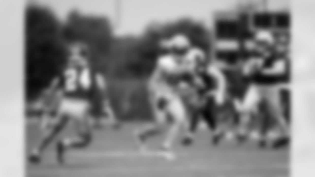 TE Daniel Bellinger (82)