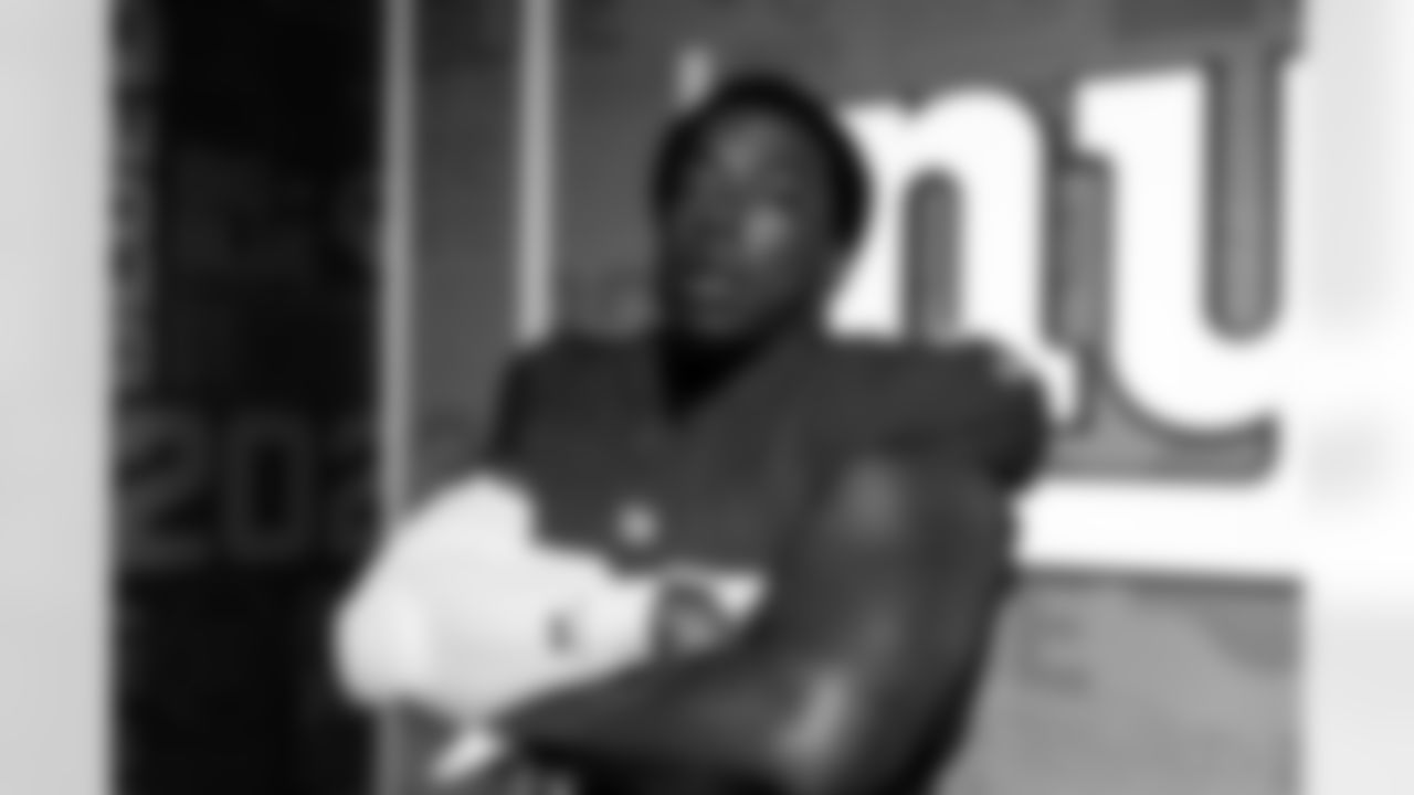 DL Rakeem Nunez-Roches Sr (93)