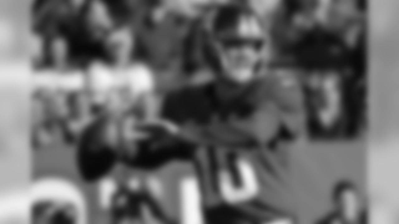 QB ELI MANNING
