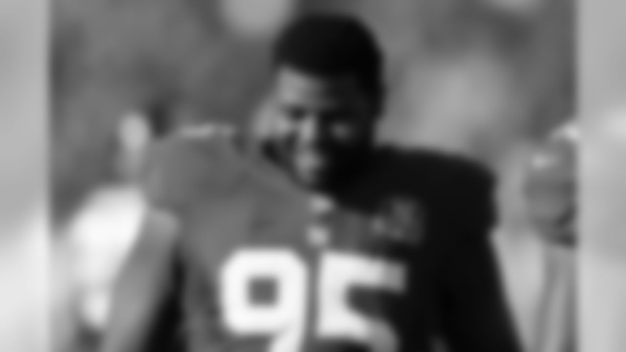 DT Johnathan Hankins (presented by Bob Papa) Collapsed the line of scrimmage in the Giants' favor as the defense held the No. 1 rushing attack to 88 yards, 26 of which came on the final play with the game well out of reach.