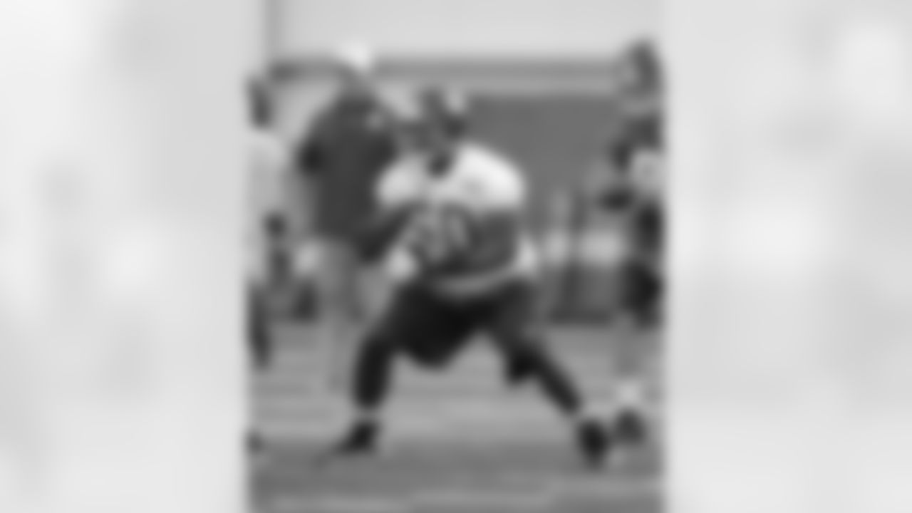 OL Selvish Capers, 6-5, 315, 2nd Yr, West Virginia