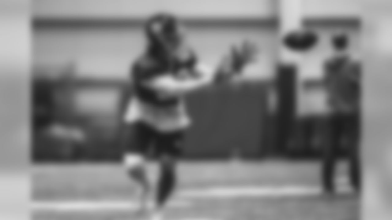 E_18_1115_GiantsPractice035