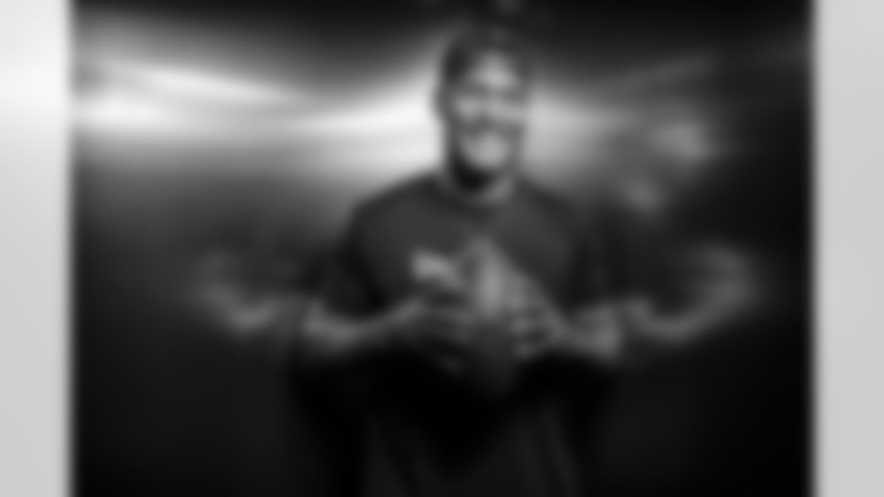 Tulsa Linebacker Zaven Collins poses for a portrait Wednesday, March 10, 2021 in Frisco, TX. (Todd Rosenberg via AP)