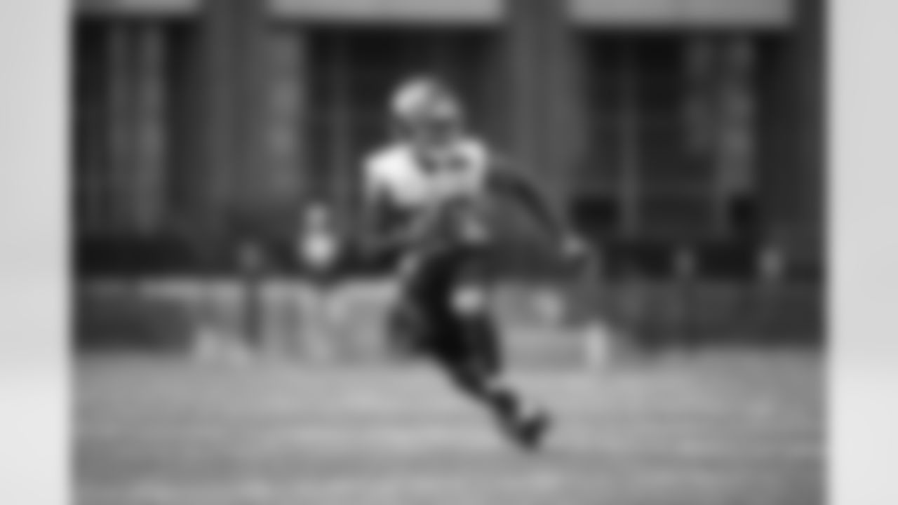 LB Bobby Okereke (58)