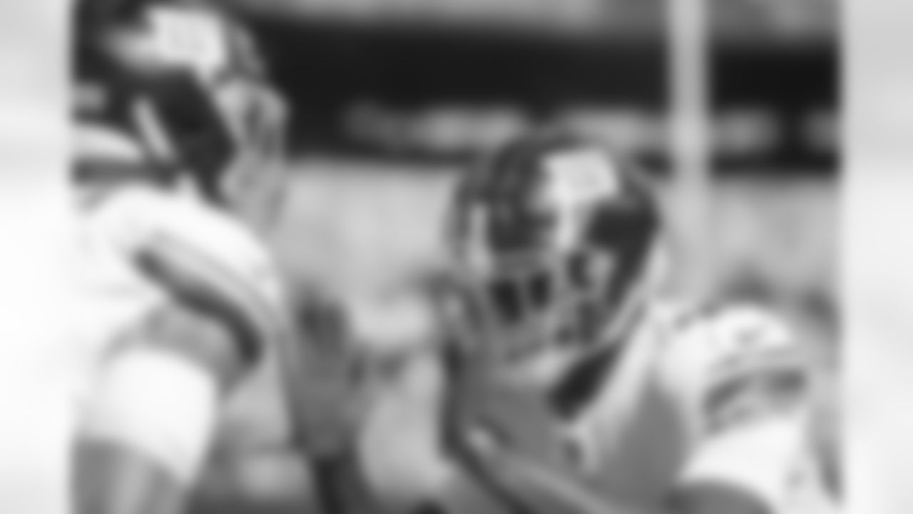 LB Tae Crowder