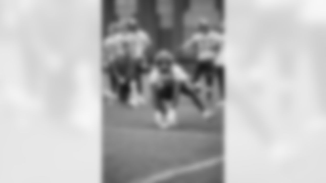 DB Justus Harris (18)