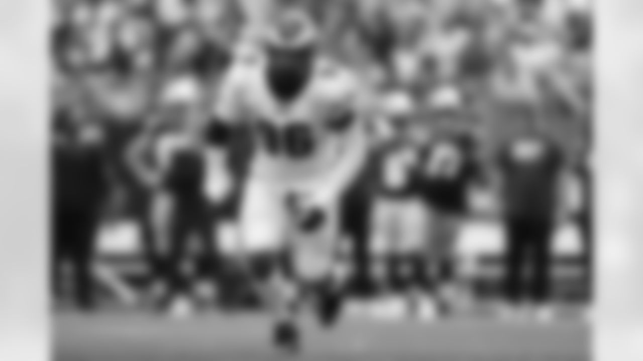 No. 64: EDGE Derek Barnett