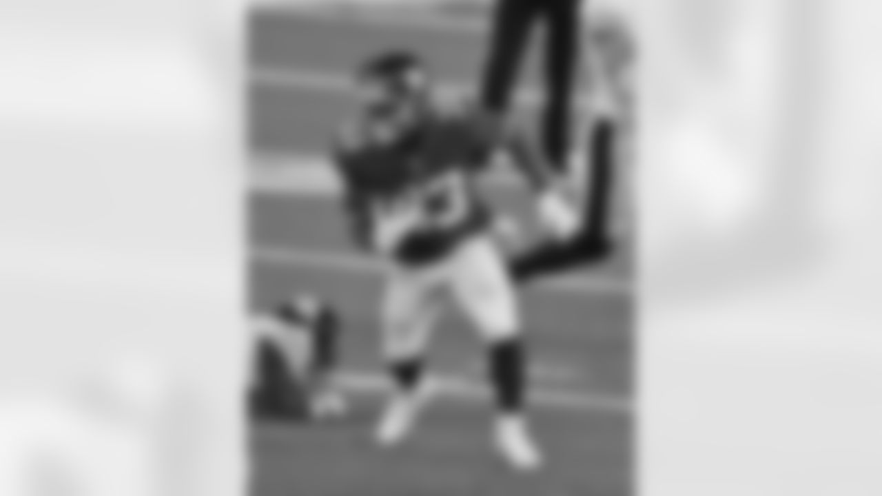 RB Dion Lewis (UFA)