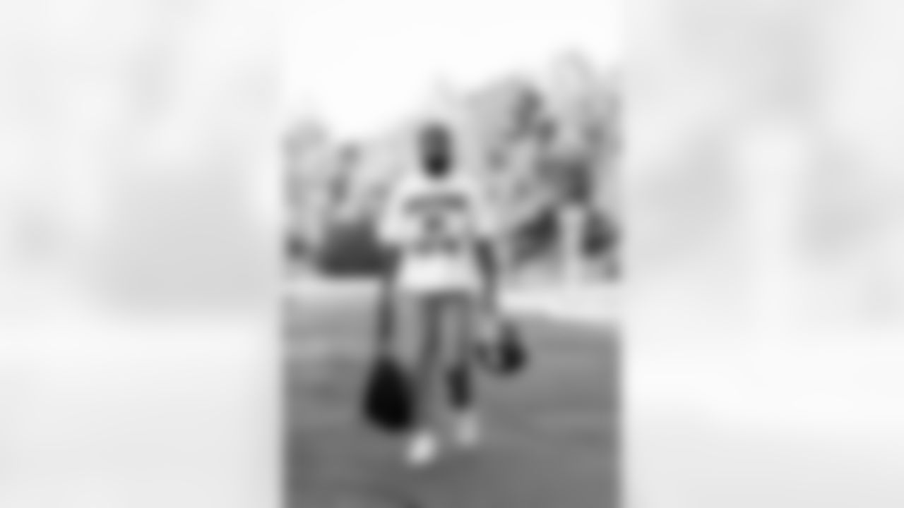 WR Parris Campbell (0)