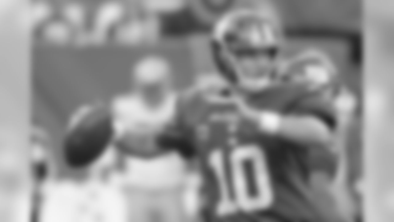 QB ELI MANNING