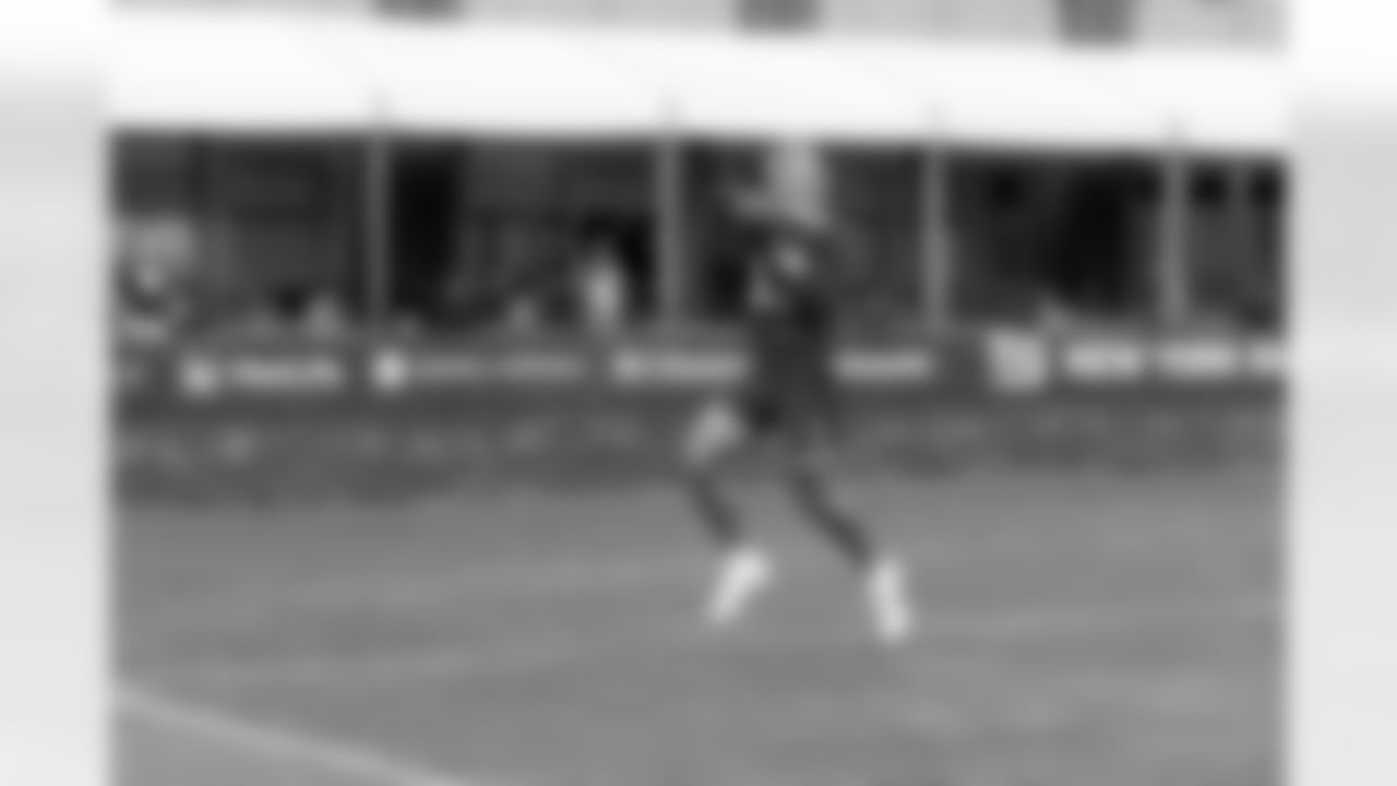 WR Isaiah Hodgins (18)