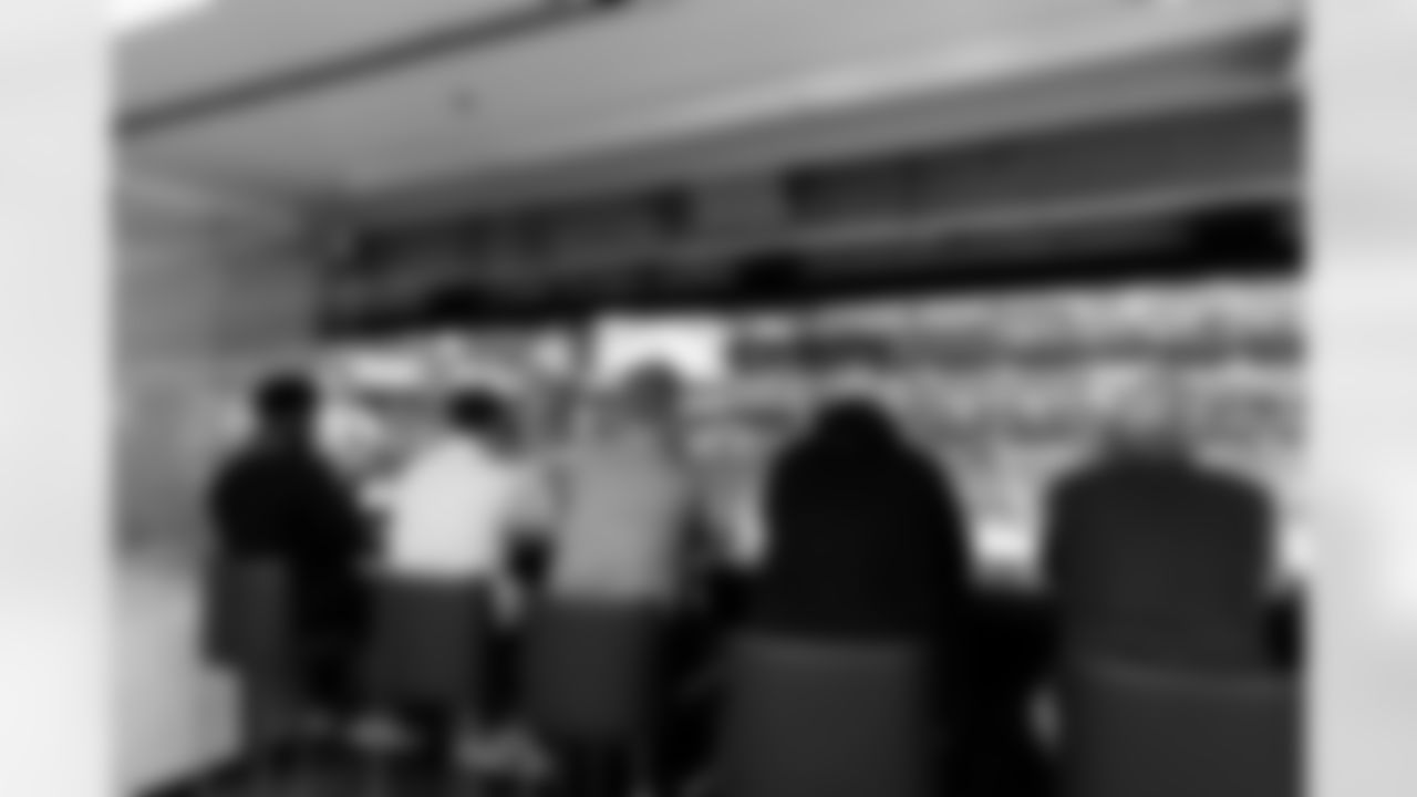 E_SUITE_NeedsApproval_032
