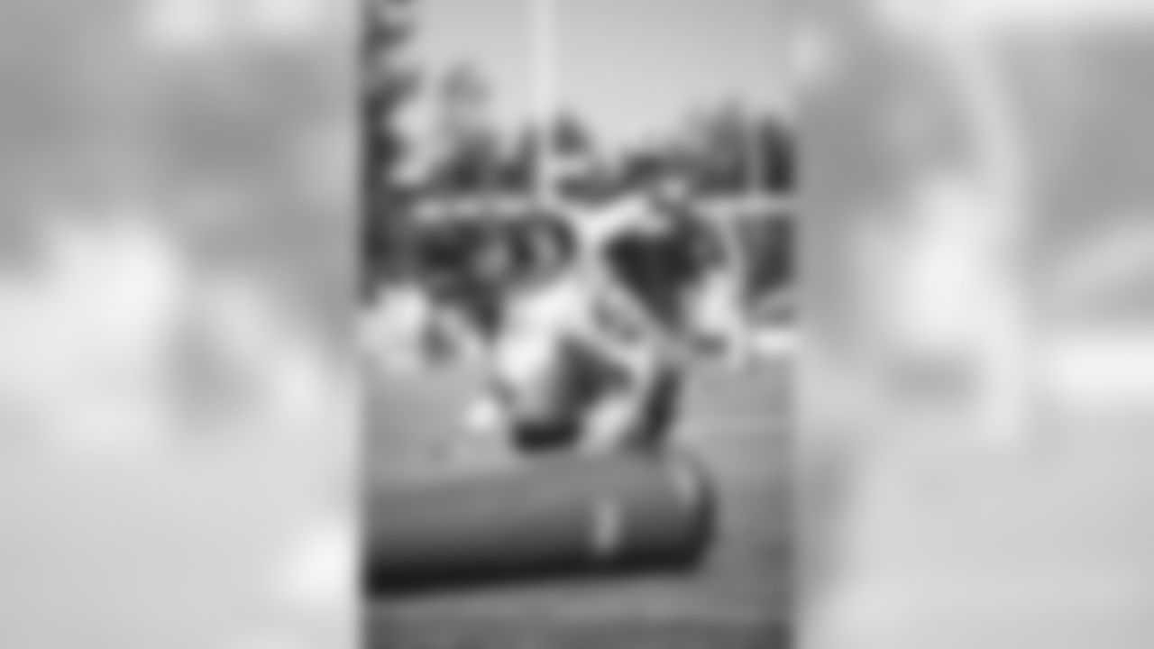 E_18_0814_GiantsLionsPratctice1055