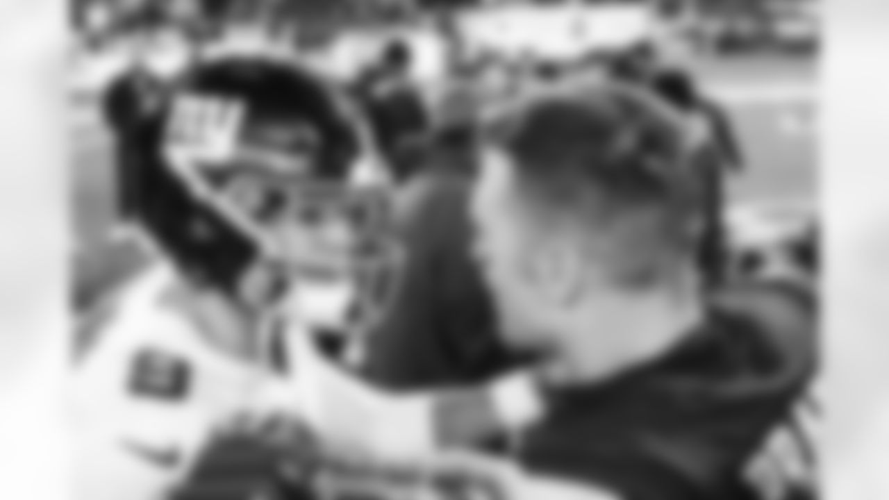 E_19_1010_gamegiantspatriots0238