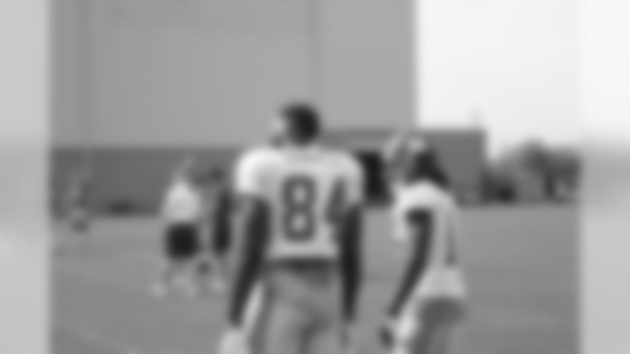 WR PRESTON PARKER, TE LARRY DONNELL