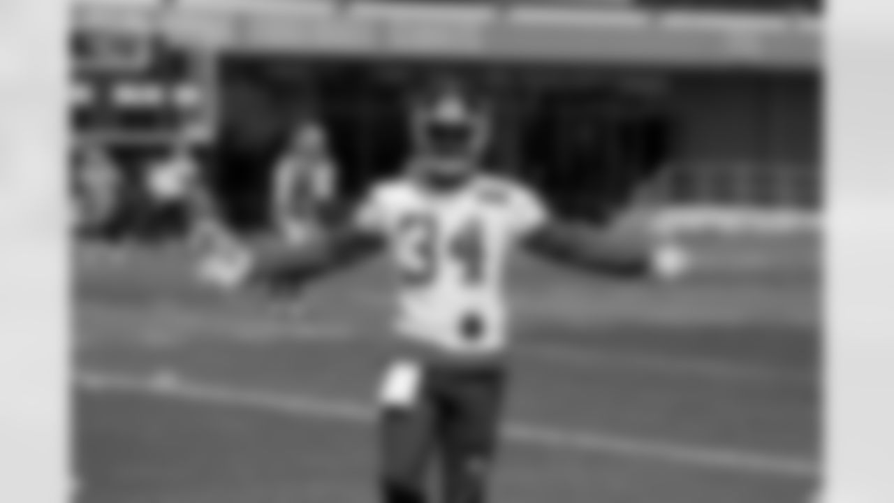 Jarren Williams (34)