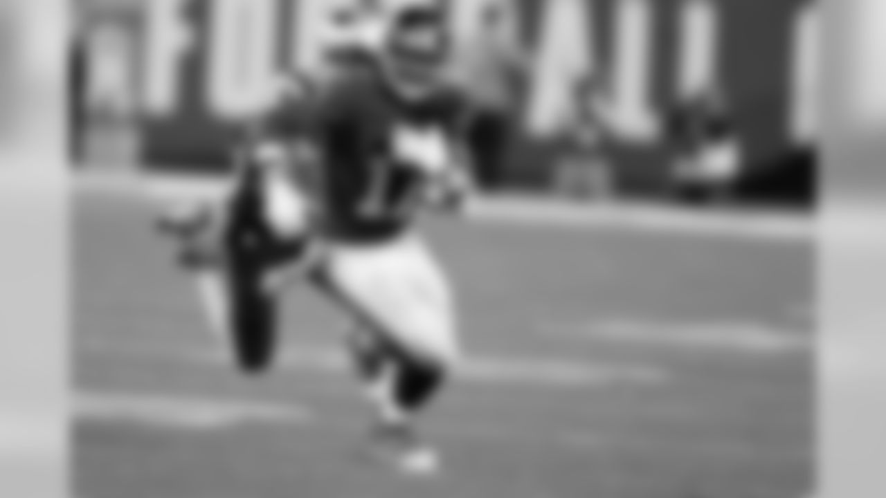 2:10, 4TH QTR, Eli Manning throws to Dwayne Harris for an 18-yard reception