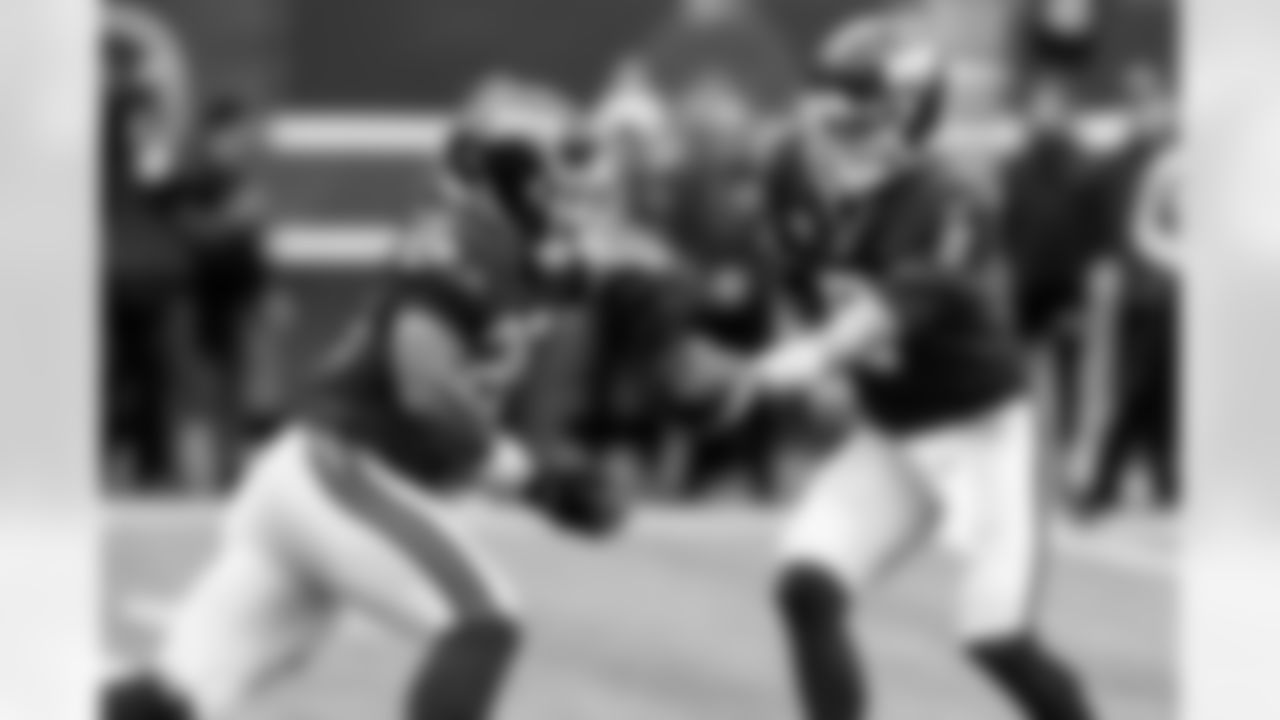Saquon Barkley (26), Daniel Jones (8)