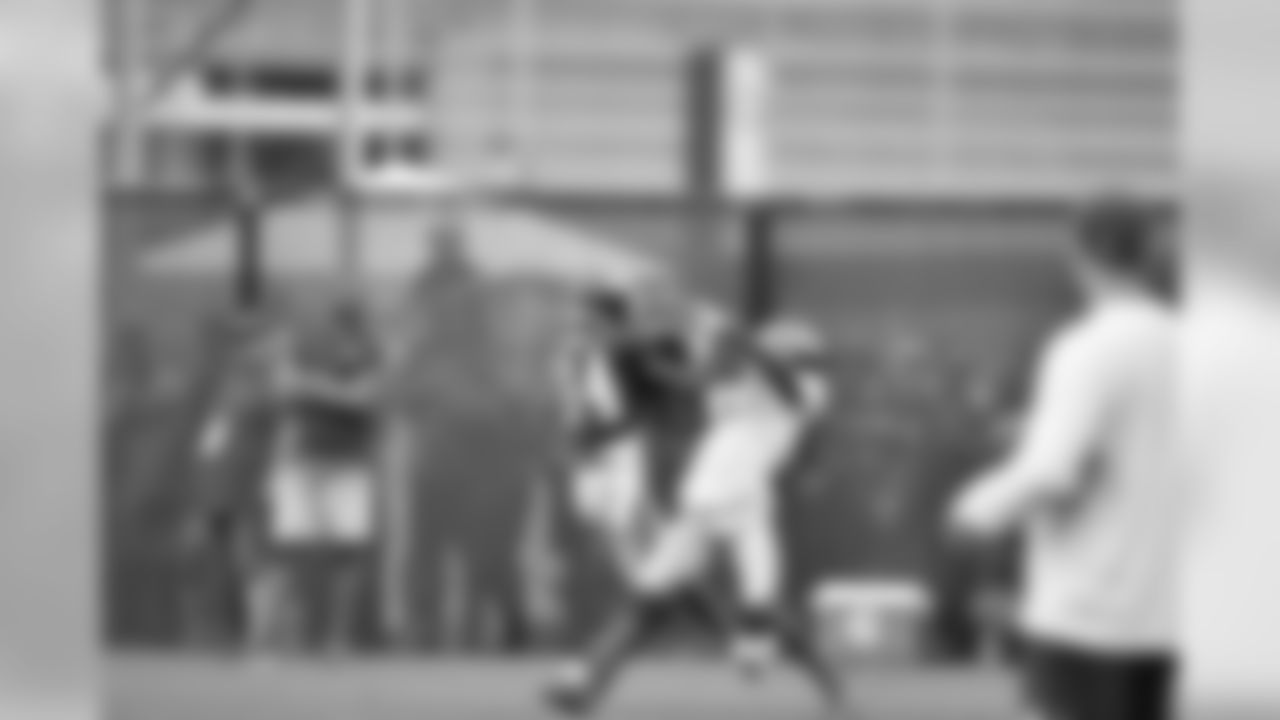 Giants hit the practice field on Monday