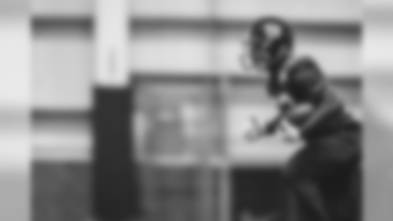 E_18_1115_GiantsPractice024