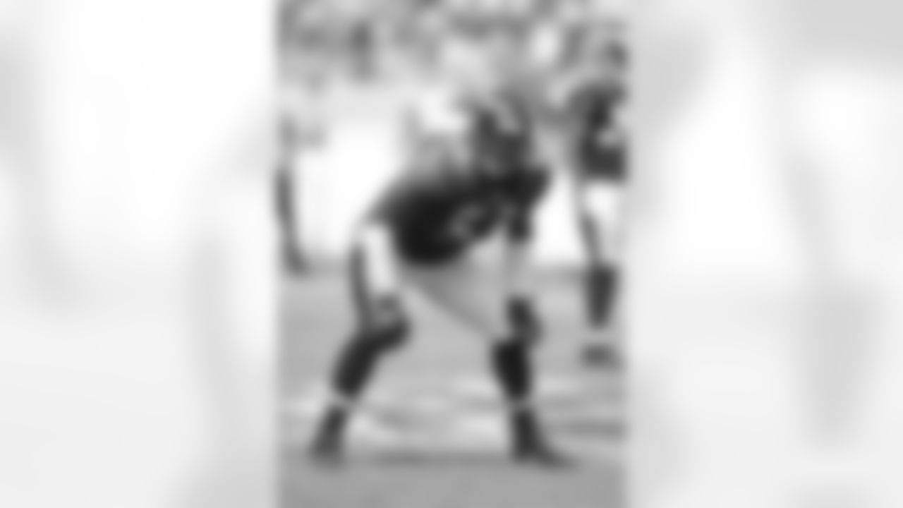 LB Jameel McClain (Signed)