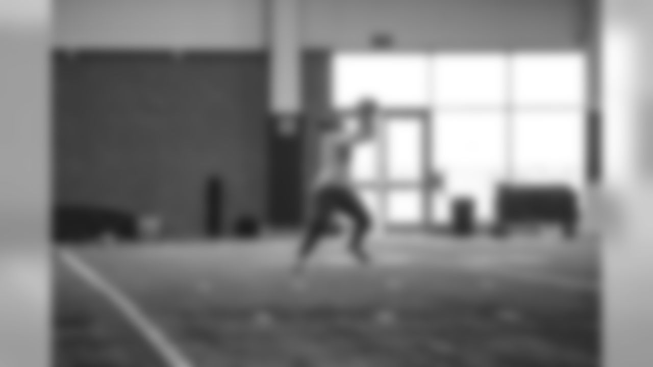 E_18_1206_GiantsPractice006