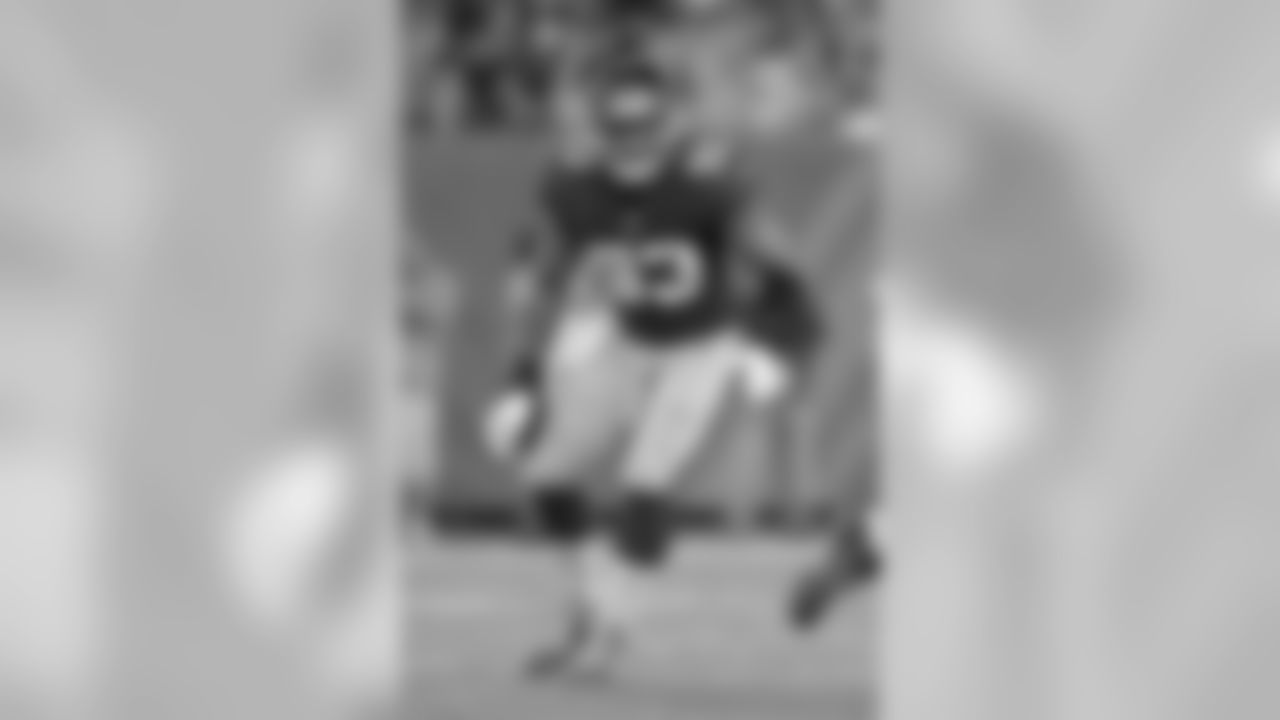 LB B.J. GOODSONShould the starting middle linebacker be able to return this week, the Giants could use his tackling prowess to help the run game. Goodson has not played since recording a league-high 18 tackles in Week 1. He has been dealing with a shin injury.