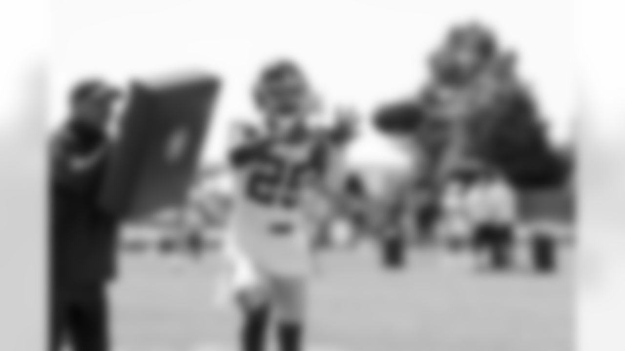 CB Rodarius Williams (25)