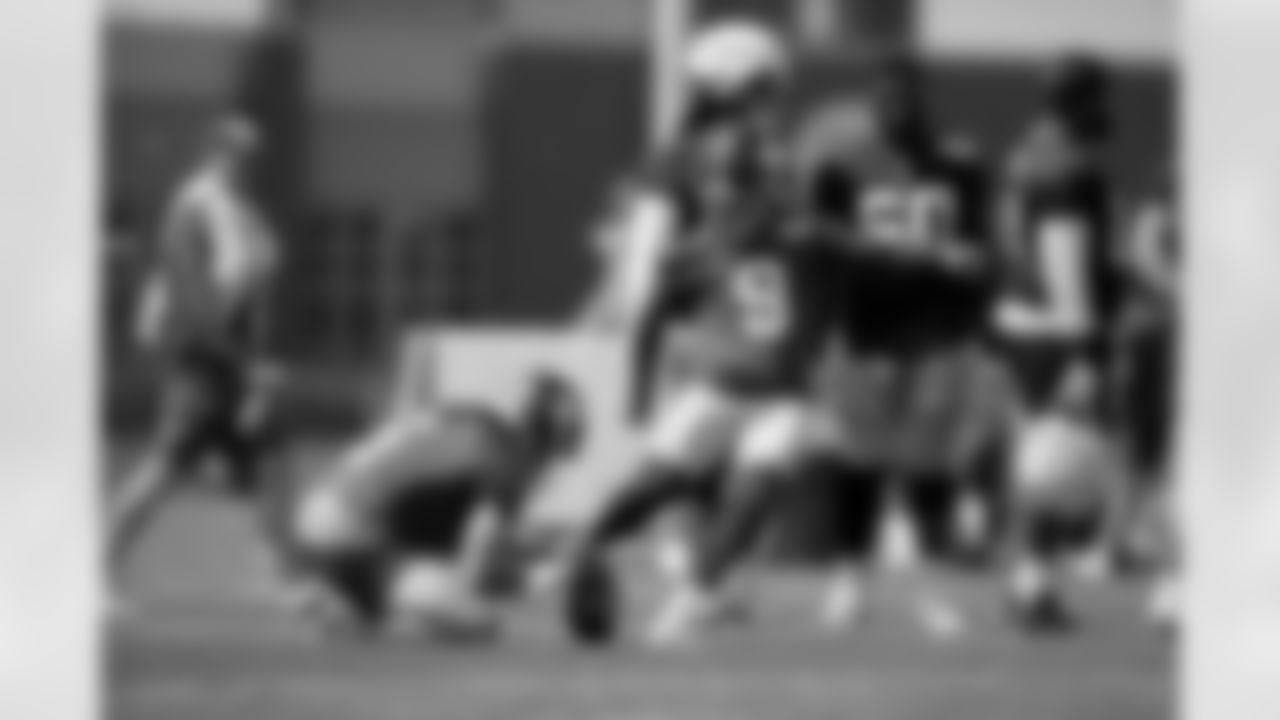 P Jamie Gillan (6), K Graham Gano (9)