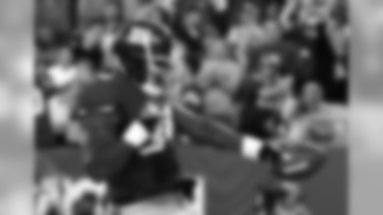 1) Brandon Jacobs - 60 TDS