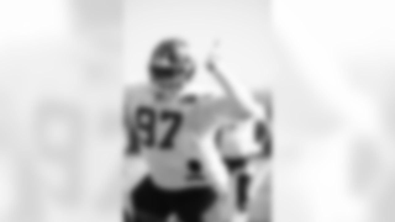 Dexter Lawrence (97)