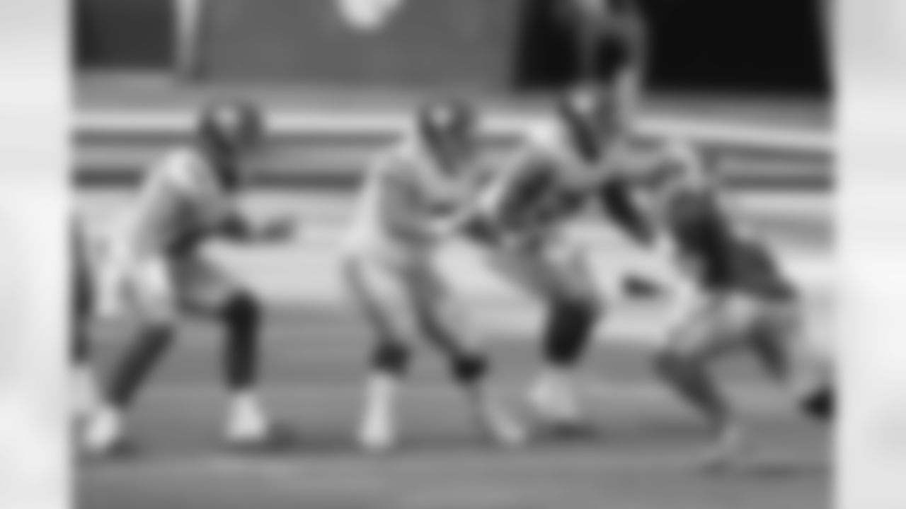 New York Giants center Nick Gates (65) and offensive guard Will Hernandez (71) block during an NFL football game against the Los Angeles Rams on Sunday, October 4, 2020 in Inglewood, California. (Ben Liebenberg/NFL)