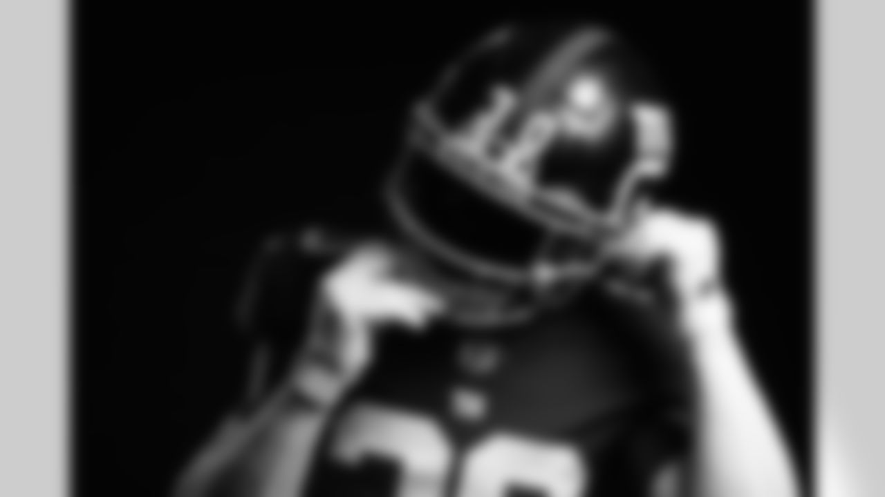 CB Darnay Holmes (30)