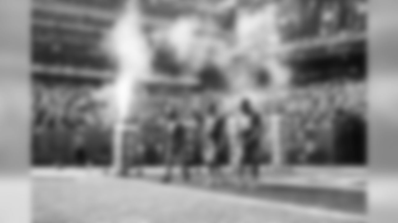 e_19_0915_gamegiantsbills210