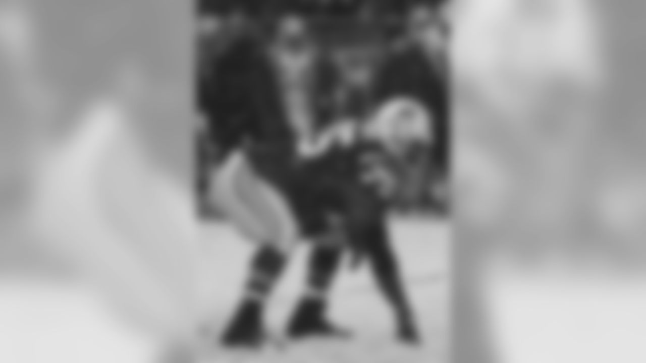 DT 75 Vince Wilfork(Backups: 94 Justin Francis, 65 Scott Vallone)