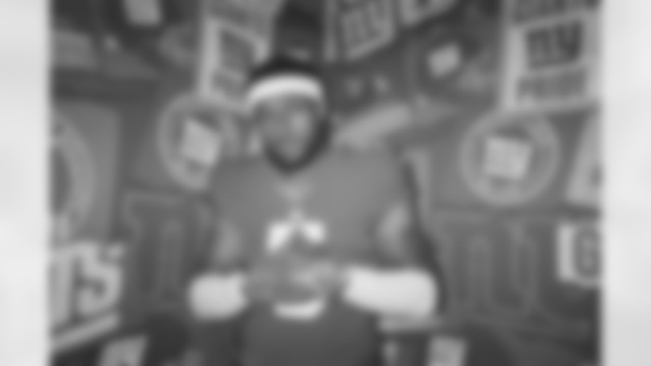 OLB Kayvon Thibodeaux (5)