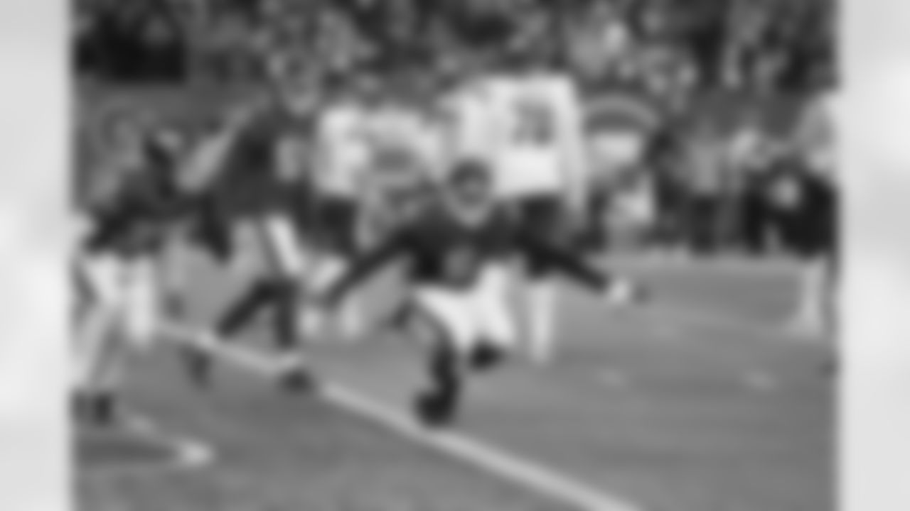 New York Giants defensive end Kayvon Thibodeaux (5) during a NFL football game against the Washington Commanders, Sunday December 4, 2022 in East Rutherford, NJ (Evan Pinkus\New York Giants )