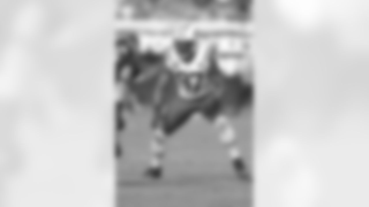 OLB 97 Calvin Pace(Backups: Jacquies Smith, Troy Davis)