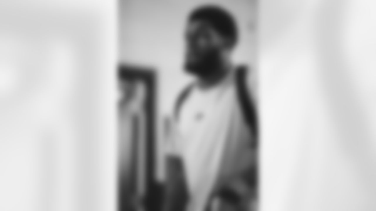 LB Kayvon Thibodeaux