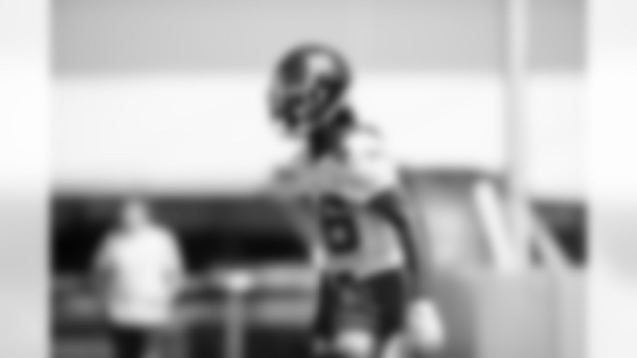 CB Deonte Banks (36)